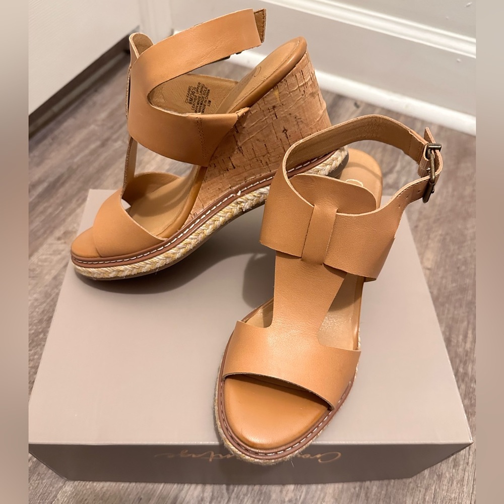 Crown Vintage Wedge leather sandals